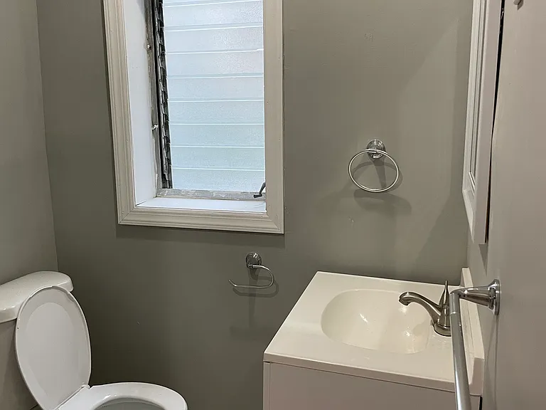 109 Frank E Rodgers Blvd N #1 — Photo 5
