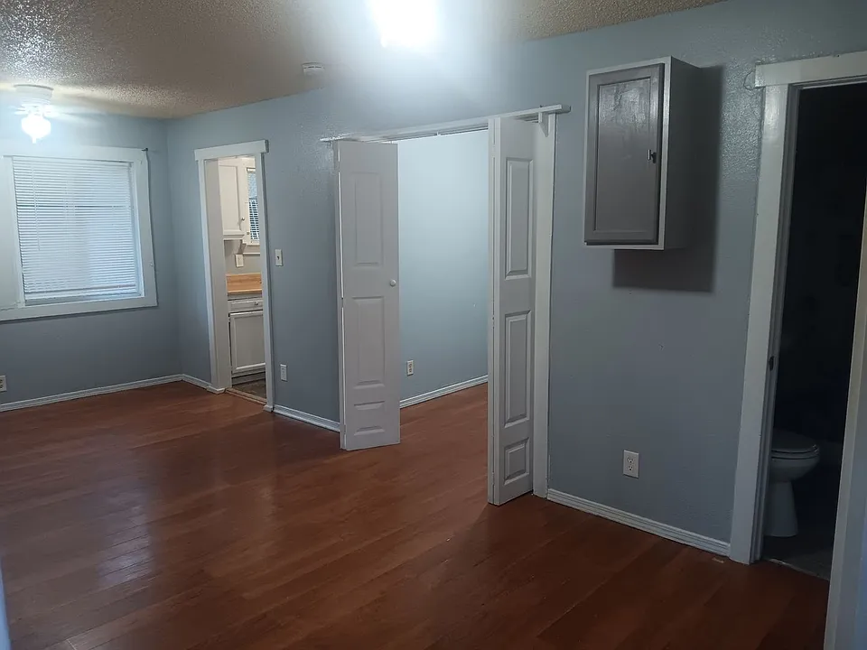 29180 Lyon Dr