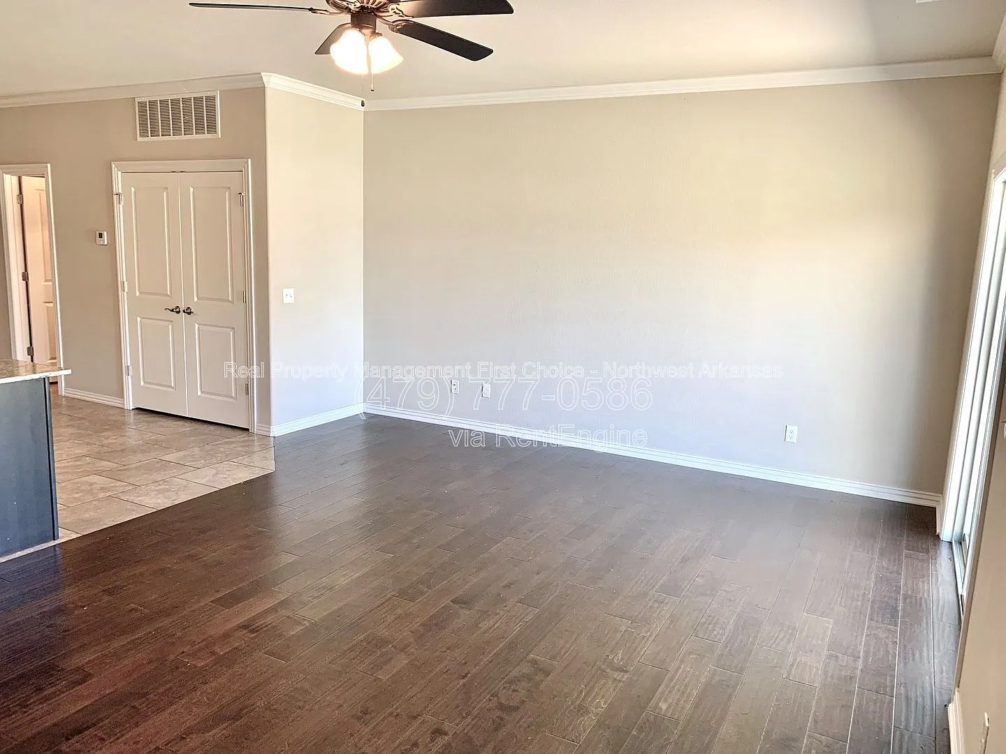 3 bed, 2.5 bath, 1550 sqft, $1,550 — Photo 3