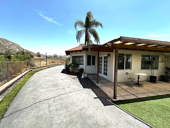 5th image of 10374 Lake Summit Dr #B