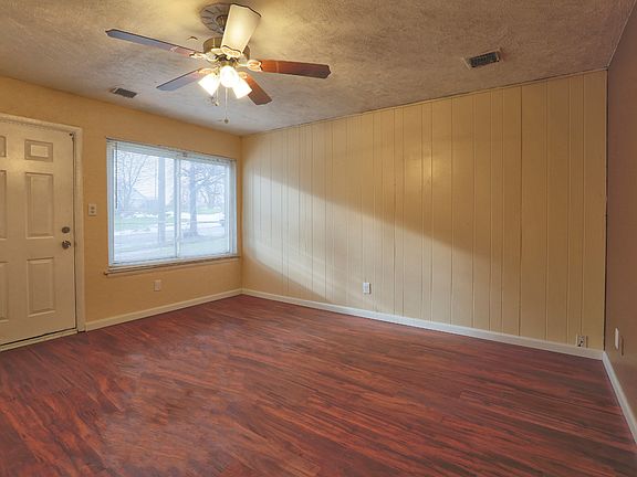 2nd image of 494 California Ave