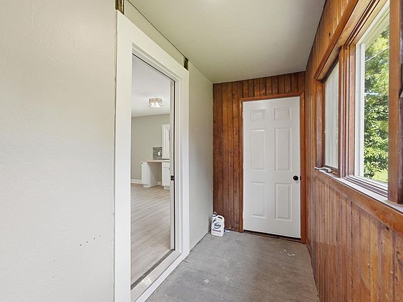 5th image of 405 W Market St