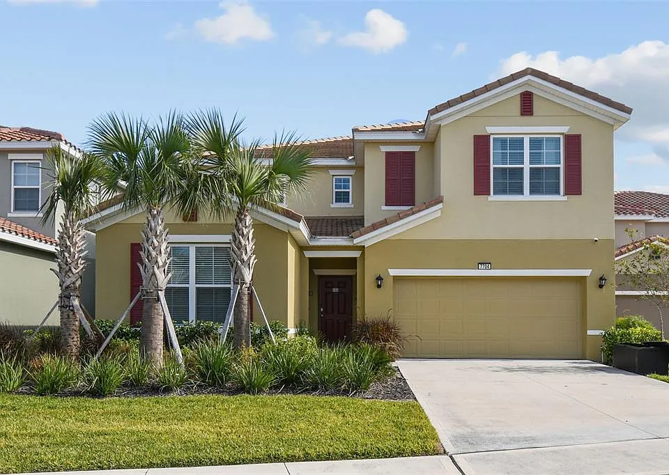 7704 Oakmoss Loop
