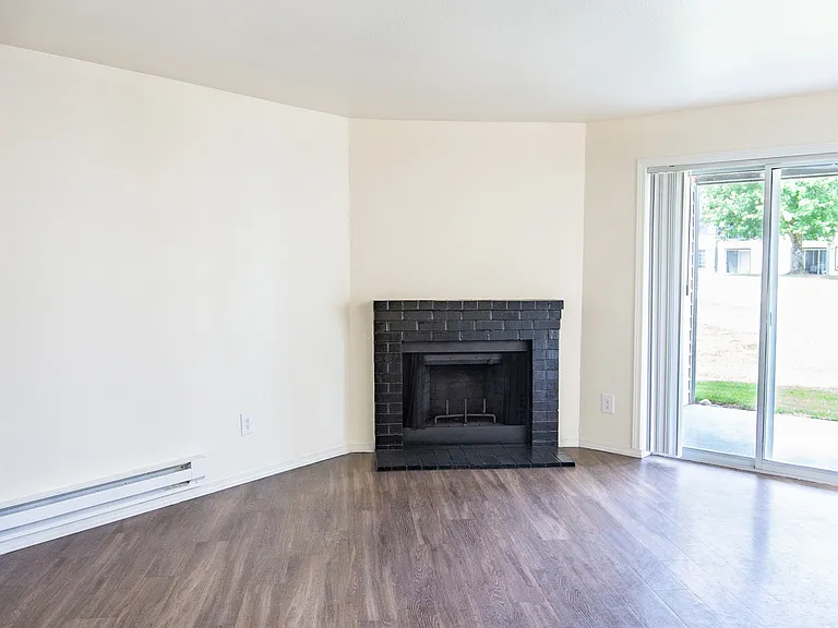Chinook Park Apartment Homes — Photo 17
