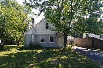 2nd image of 124 Hazel Ave
