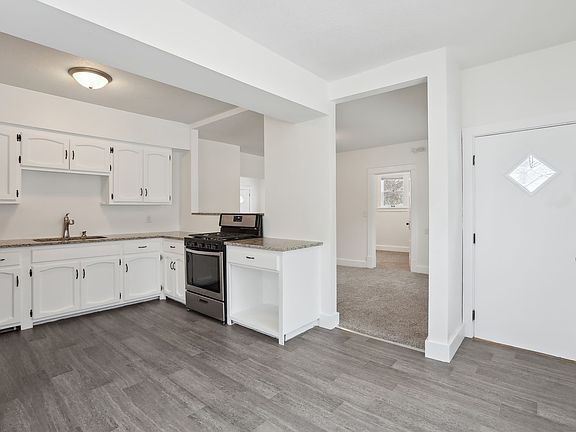 4th image of 2755 Pierce St NE Unit 2