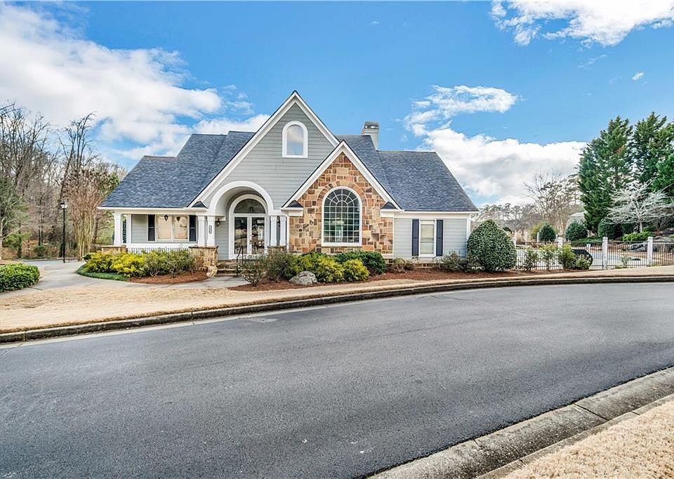 2nd image of 1203 Kenway Cir SE
