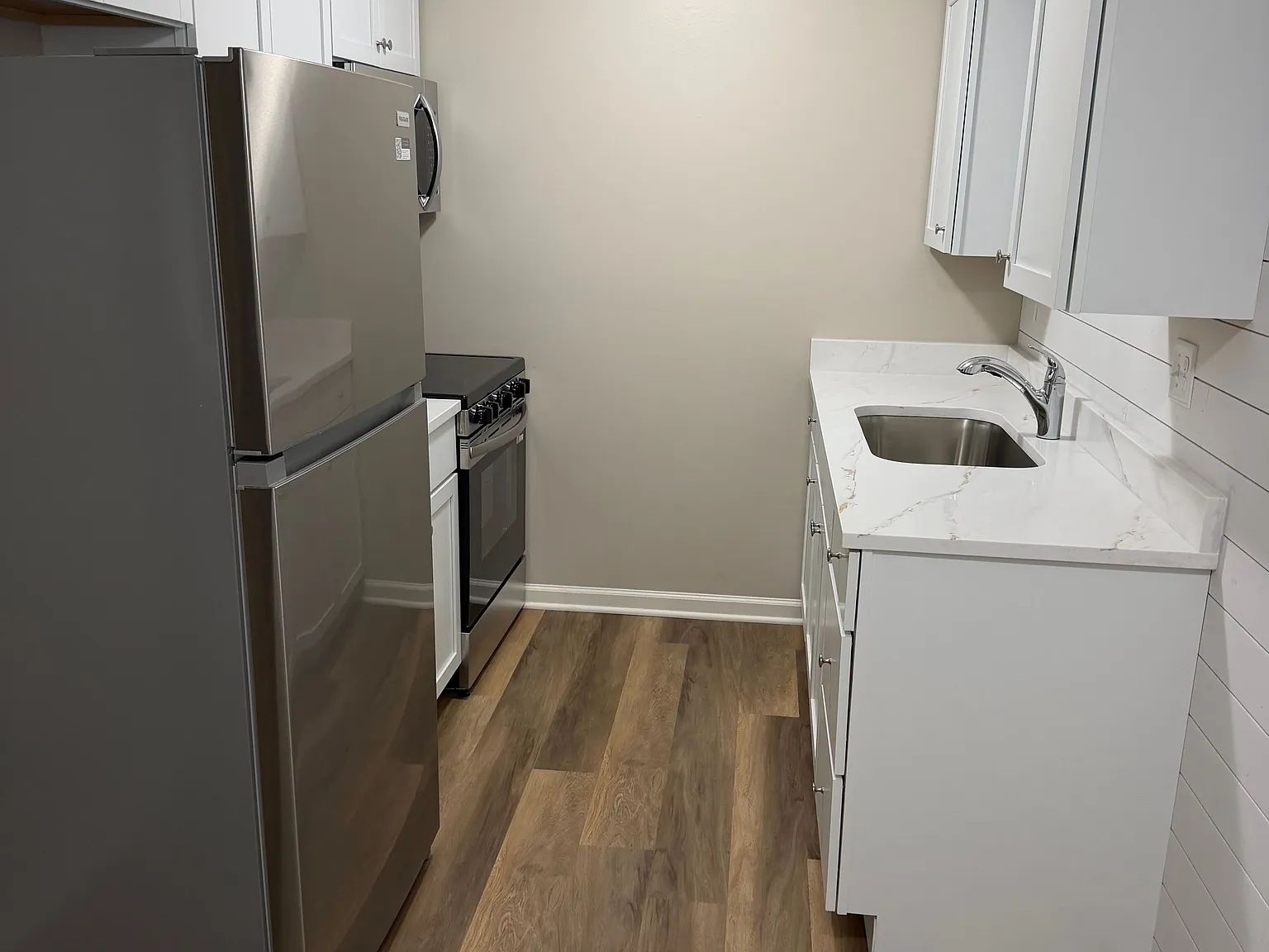 2 bed, 1.0 bath, 600 sqft, $1,050 — Photo 3