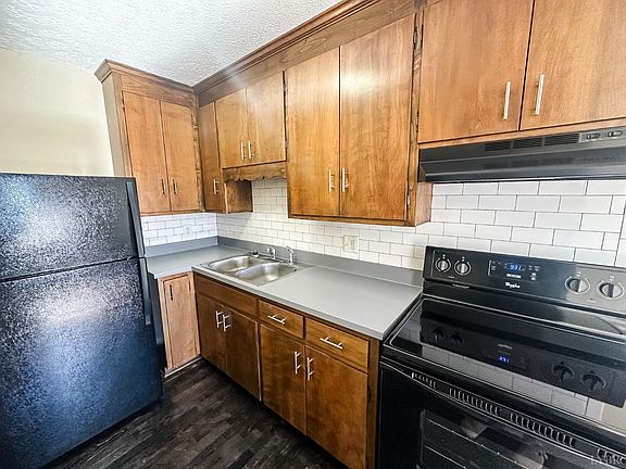 5th image of 65 Lee Pl