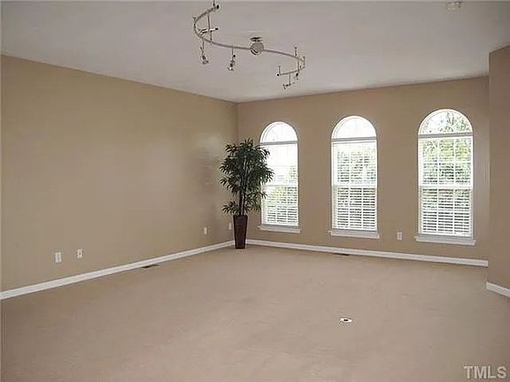 2nd image of 313 Coral Creek Ln