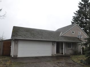 30878 Holaday Rd, Scappoose, OR 97056