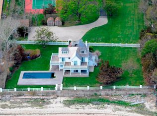 5 Lighthouse Rd, Hampton Bays, NY 11946