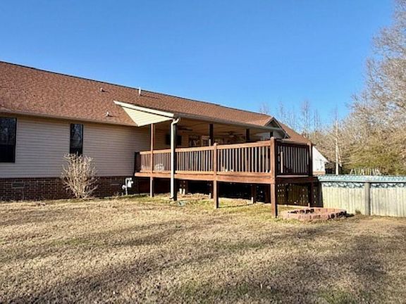 3rd image of 90 Boulder Dr