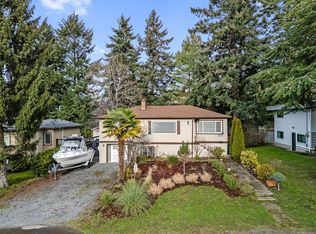 1232 Pearce Cres, Saanich, BC V8X 3S9