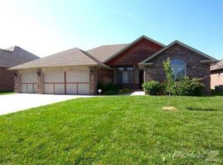 3231 W High Point St, Springfield, MO 65810