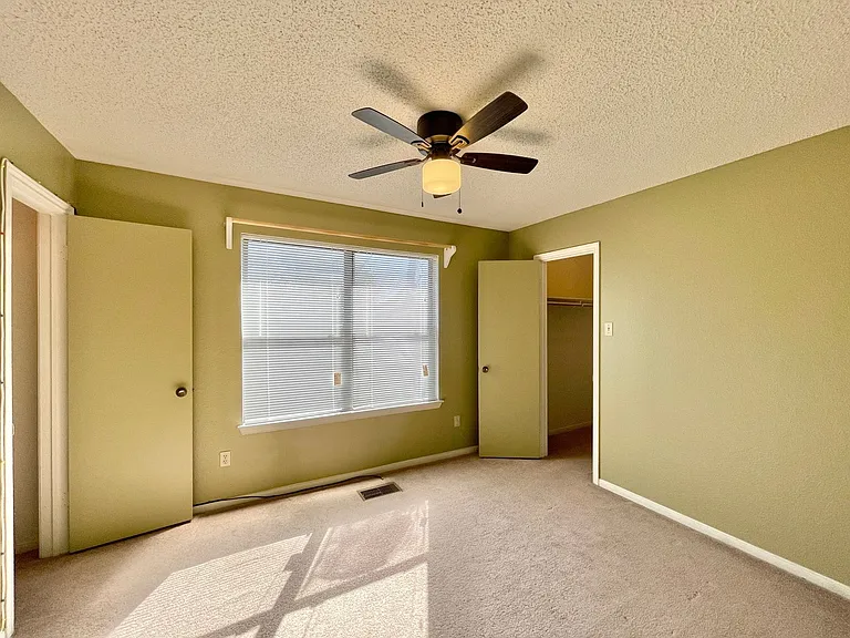 4806 Rainbow Cir — Photo 12