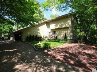 71 Crystal Beach Blvd, Moriches, NY 11955