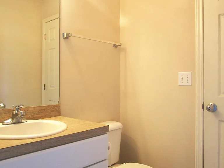 3056 E Lake Lansing Rd — Photo 18