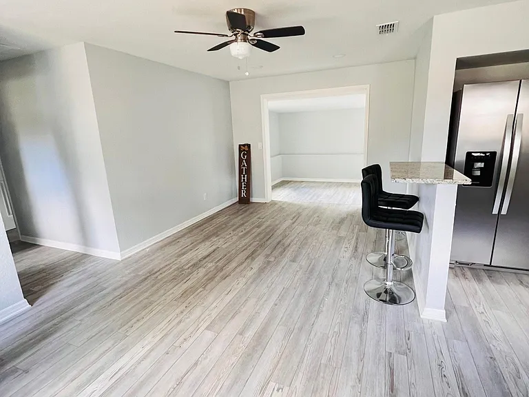 738 N Lorri Ave — Photo 8