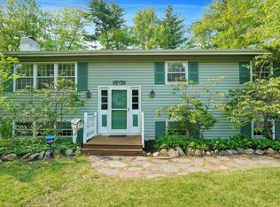 7 Scotsdale Rd, South Burlington, VT 05403