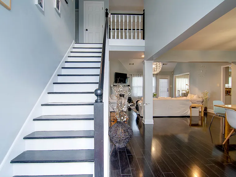 1330 Riding Brook Dr — Photo 5