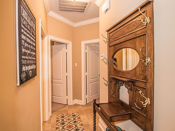 5th image of 111 Adler Pl