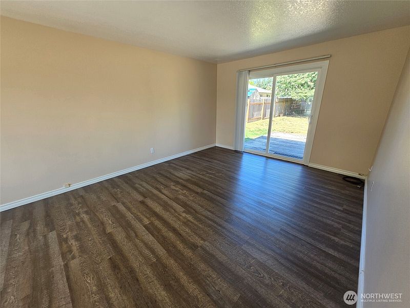 5th image of 3382 Nebraska Street