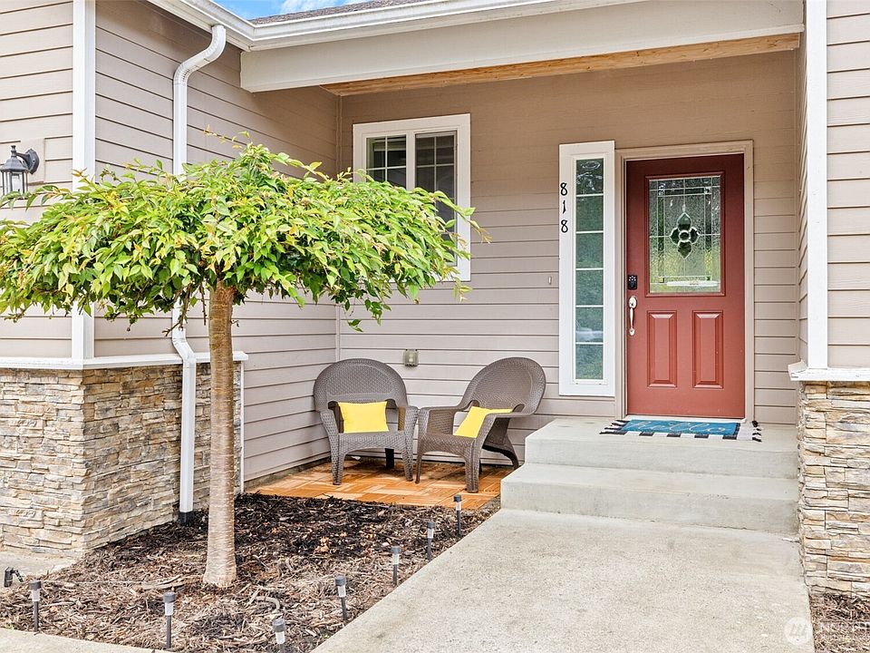 1st image of 818 Madeline Street