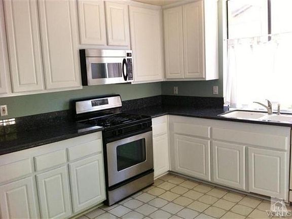 2nd image of 629 W Kendale Ln