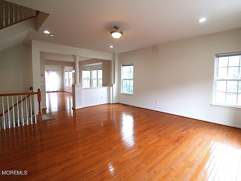 54 Pate Dr — Photo 3