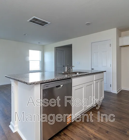 2063 Southwood Cir — Photo 15