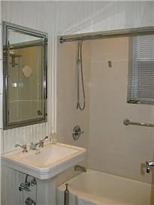 Sold by Metropolitan Res. Partners | media 3