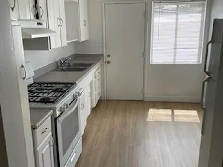 625-39 E 3rd St, National City, CA 91950 — Photo 8