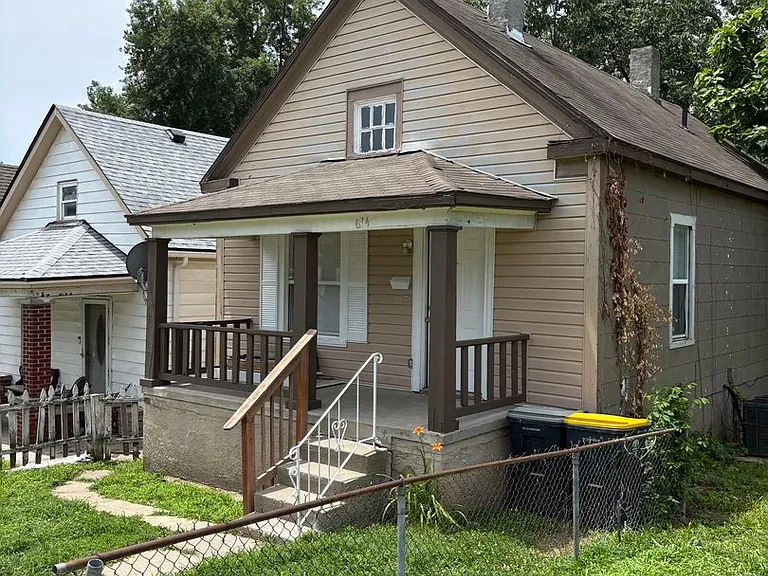 614 Norton Ave — Photo 1
