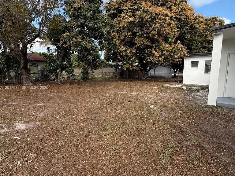 3515 NW 213th St — Photo 7