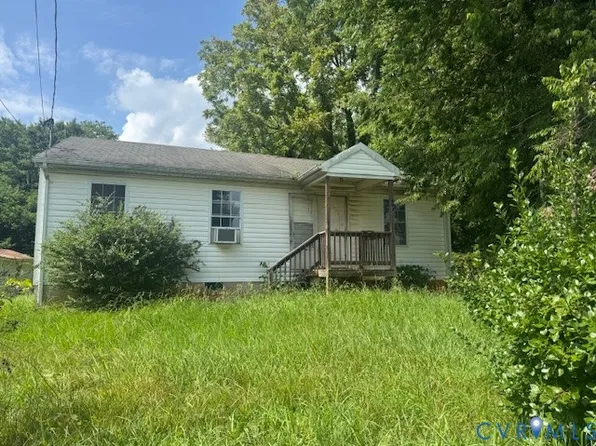 212 W 5th St #1, Chase City, VA 23924