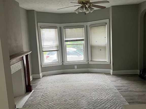 3rd image of 1485 Olivewood Ave