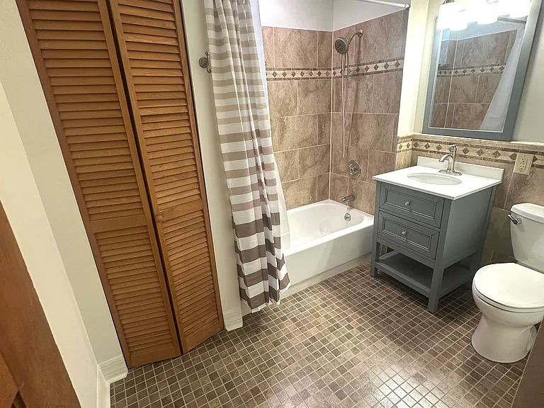 2125 W Augusta Blvd #1 — Photo 16