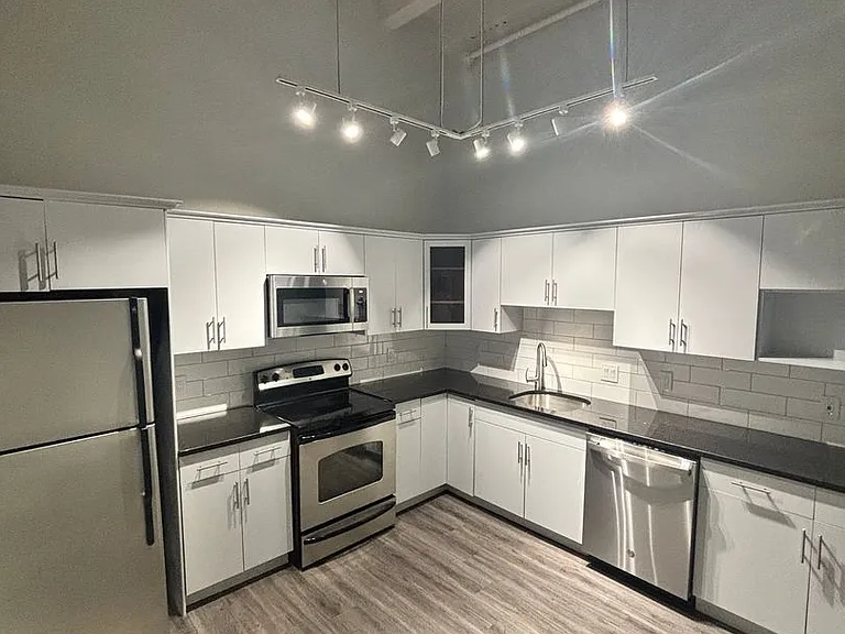 24 Mount Vernon Apartments — Photo 45
