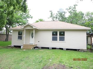218 Dr Martin Luther King Jr Dr, La Porte, TX 77571