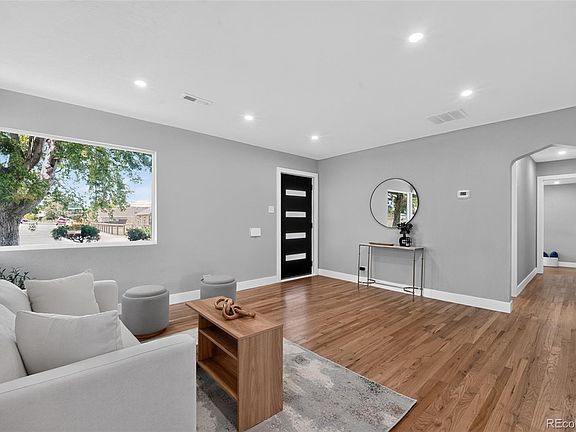 3rd image of 3048 N Adams Street