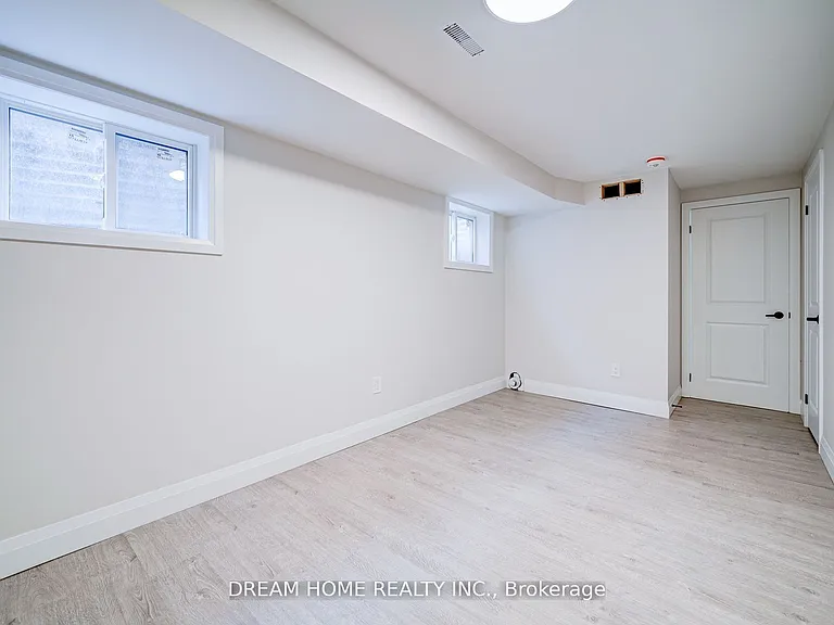 23 Manorcrest St #LOWER — Photo 20