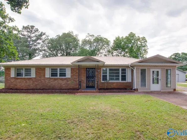 1711 Sebring St NW, Huntsville, AL 35816