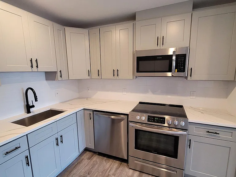 242 Spring St #2 — Photo 5