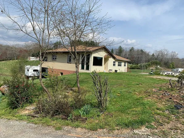 125 Blantyre Church Rd, Pisgah Forest, NC 28768