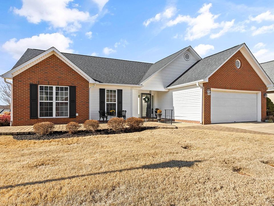 1st image of 216 Lexington Place Way