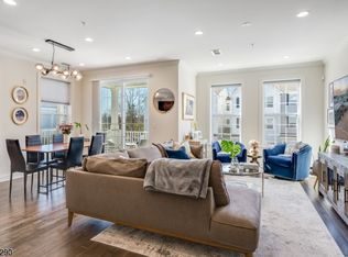 103 Aspen Dr, Cedar Grove, NJ 07009