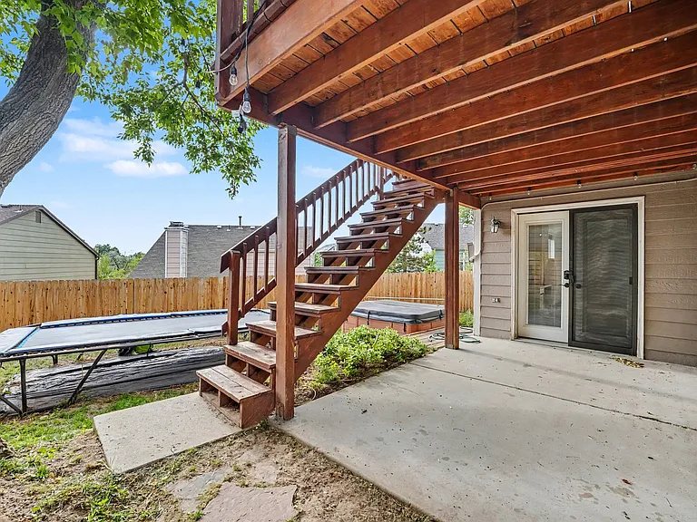 448 Somerset Dr — Photo 18