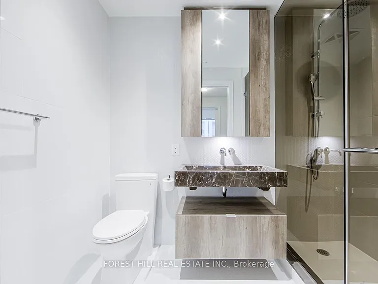 11 Yorkville Ave #2506 — Photo 21