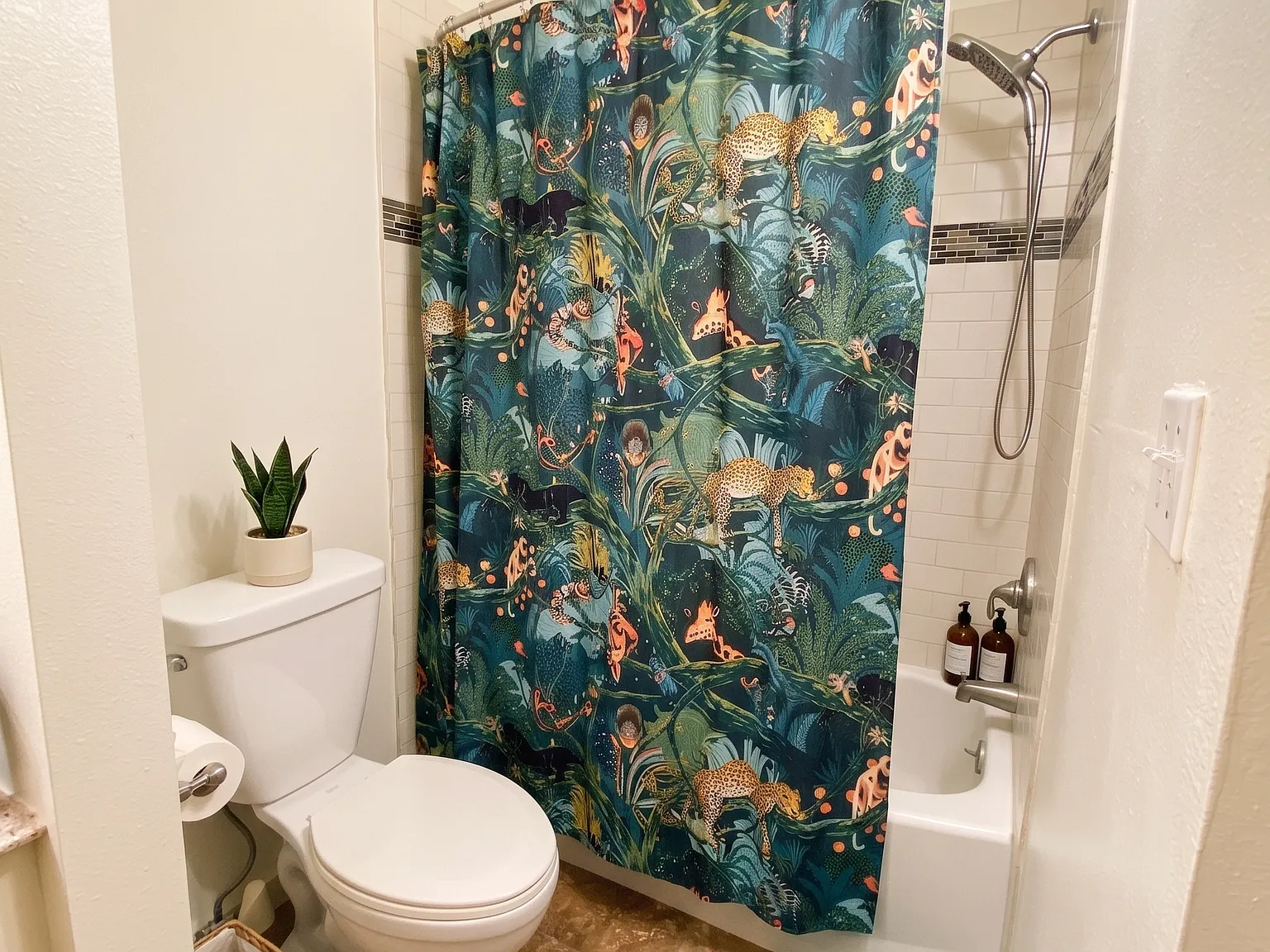 1 bed, 994 sqft, $2,200 — Photo 4